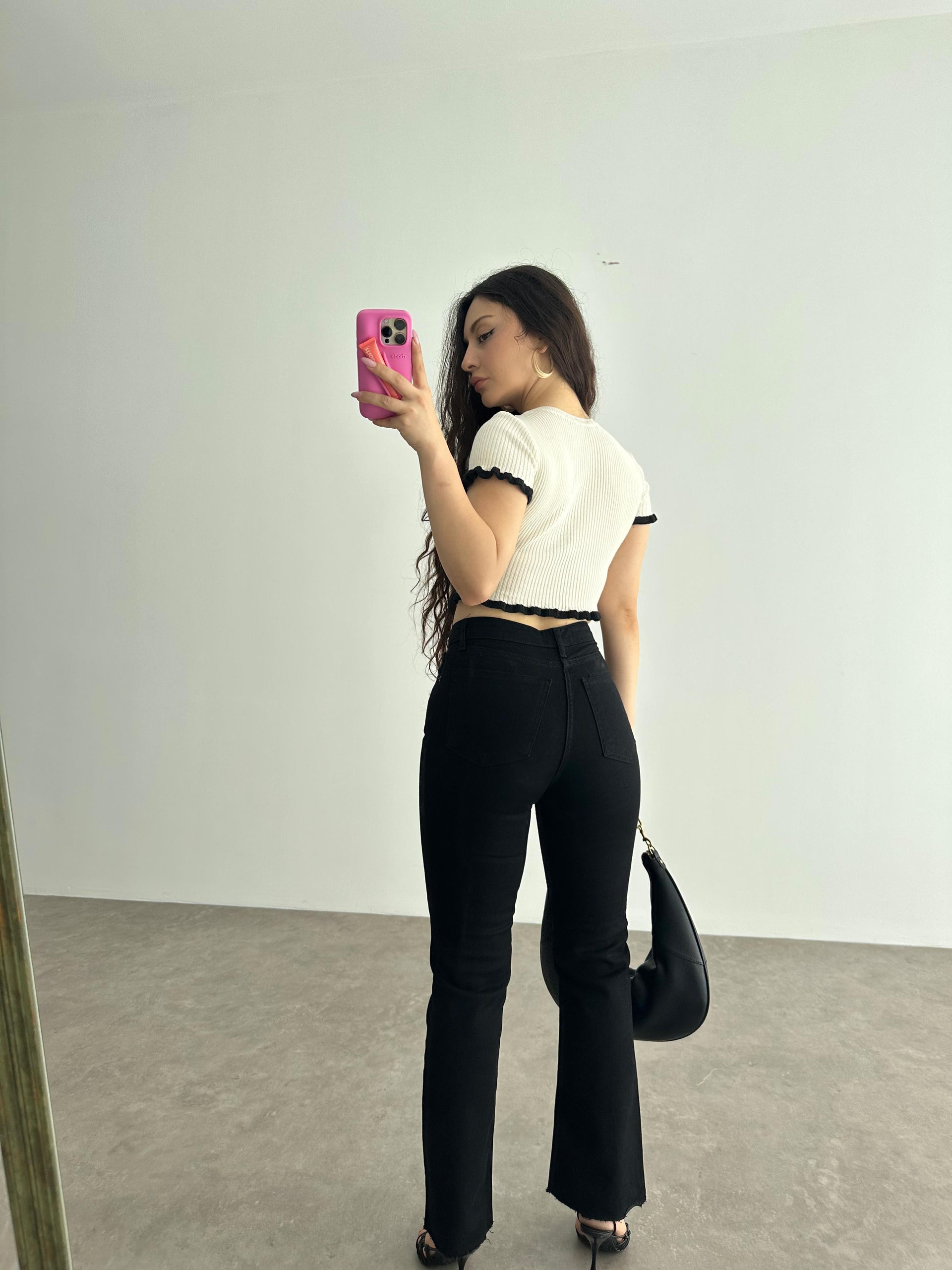Toparlayıcı Mini Flare Siyah Jean