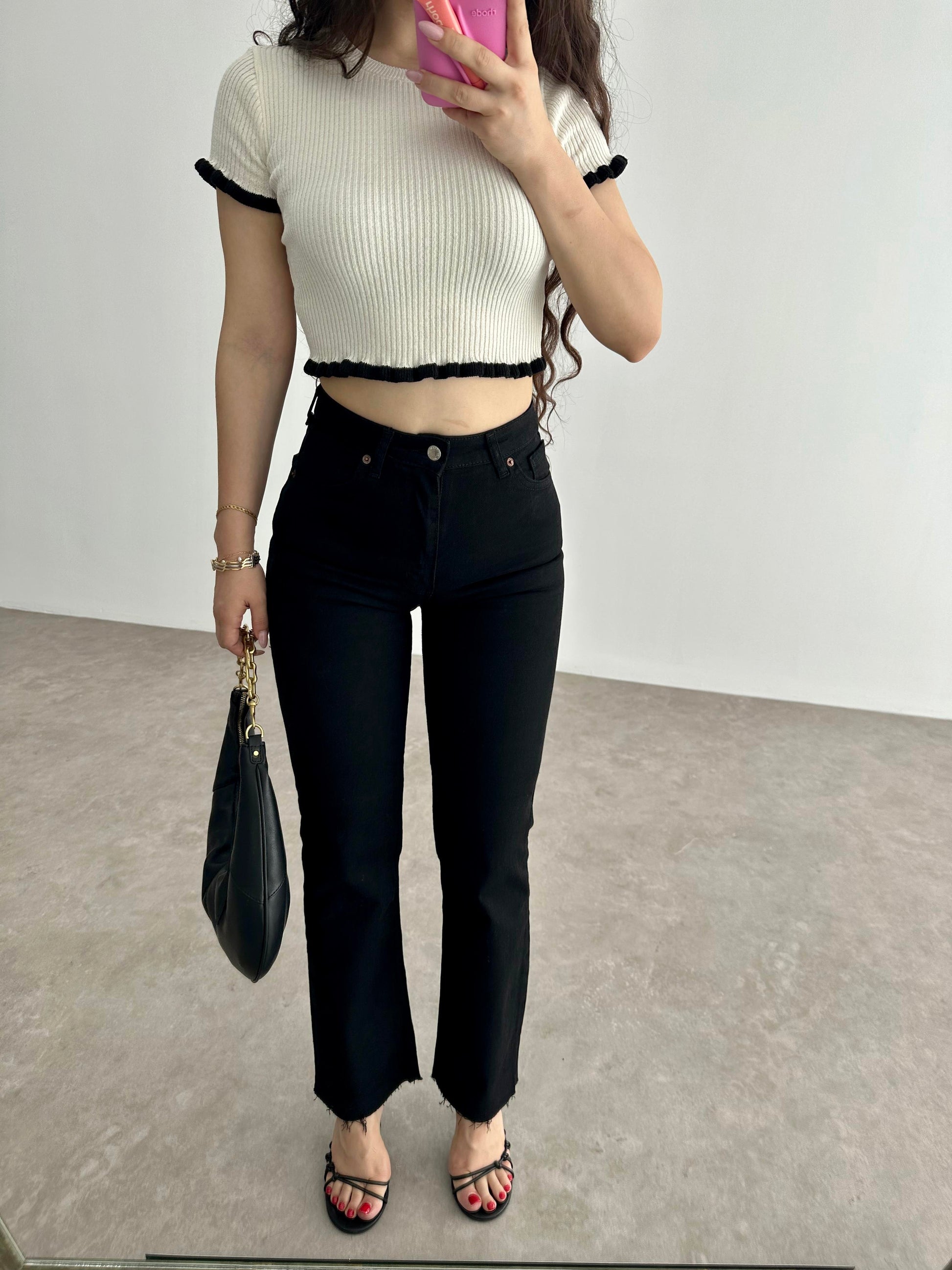 Toparlayıcı Mini Flare Siyah Jean
