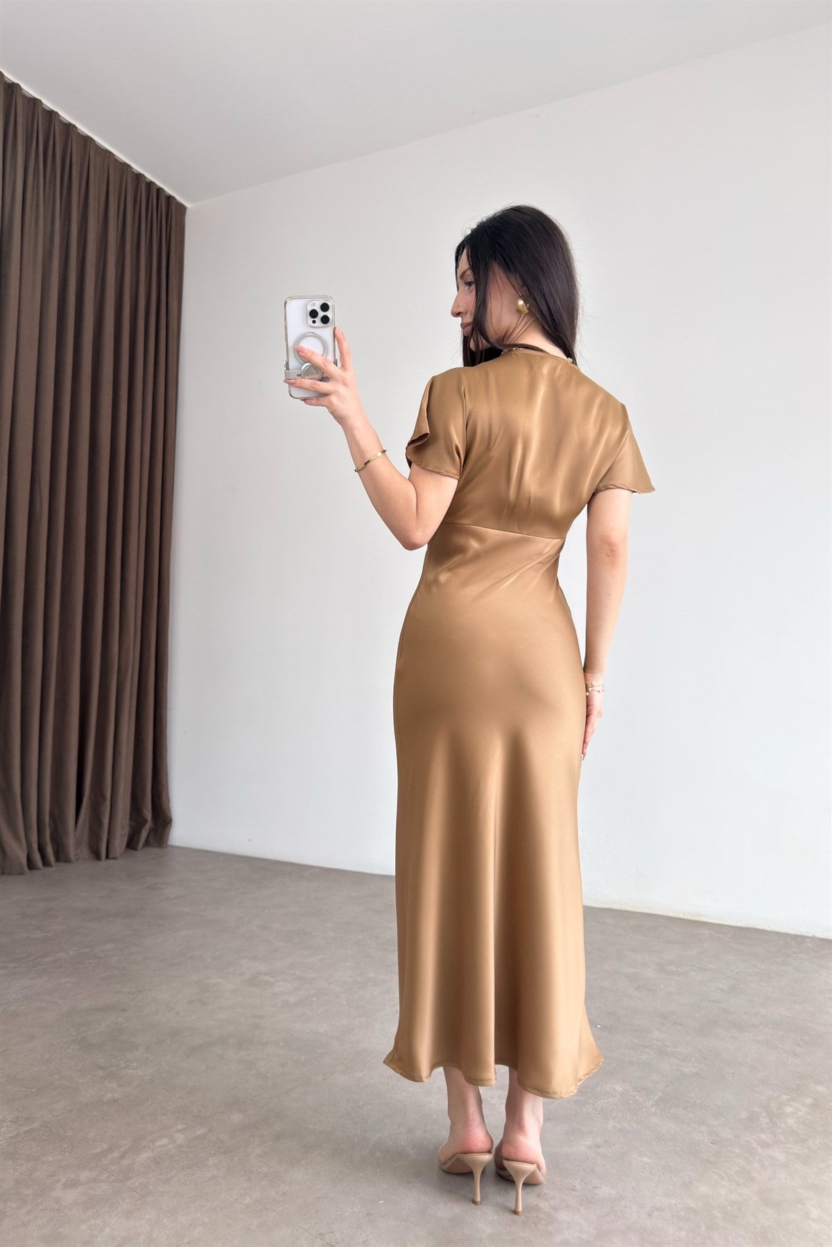V Yaka Drapeli Bronz Saten Midi Elbise