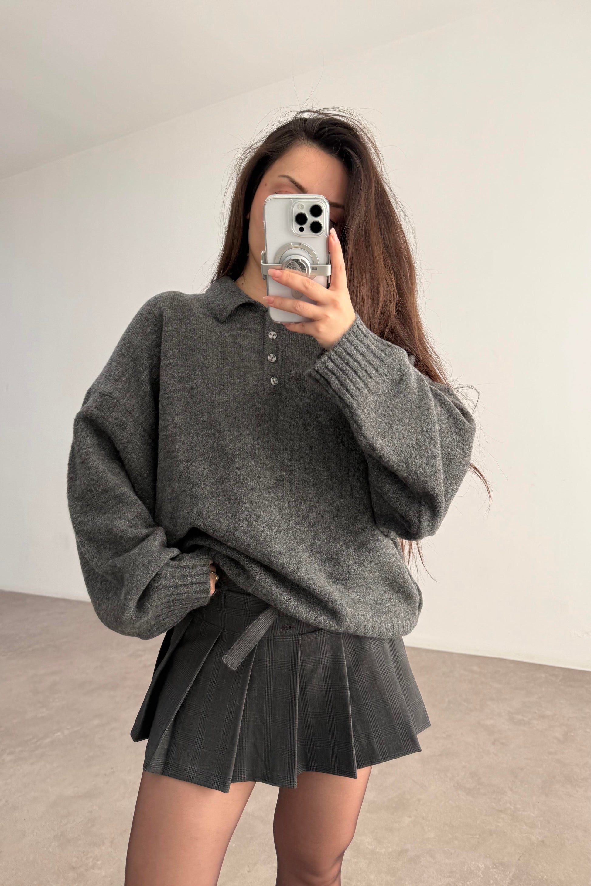 Yakalı Düğmeli Füme Oversize Kazak