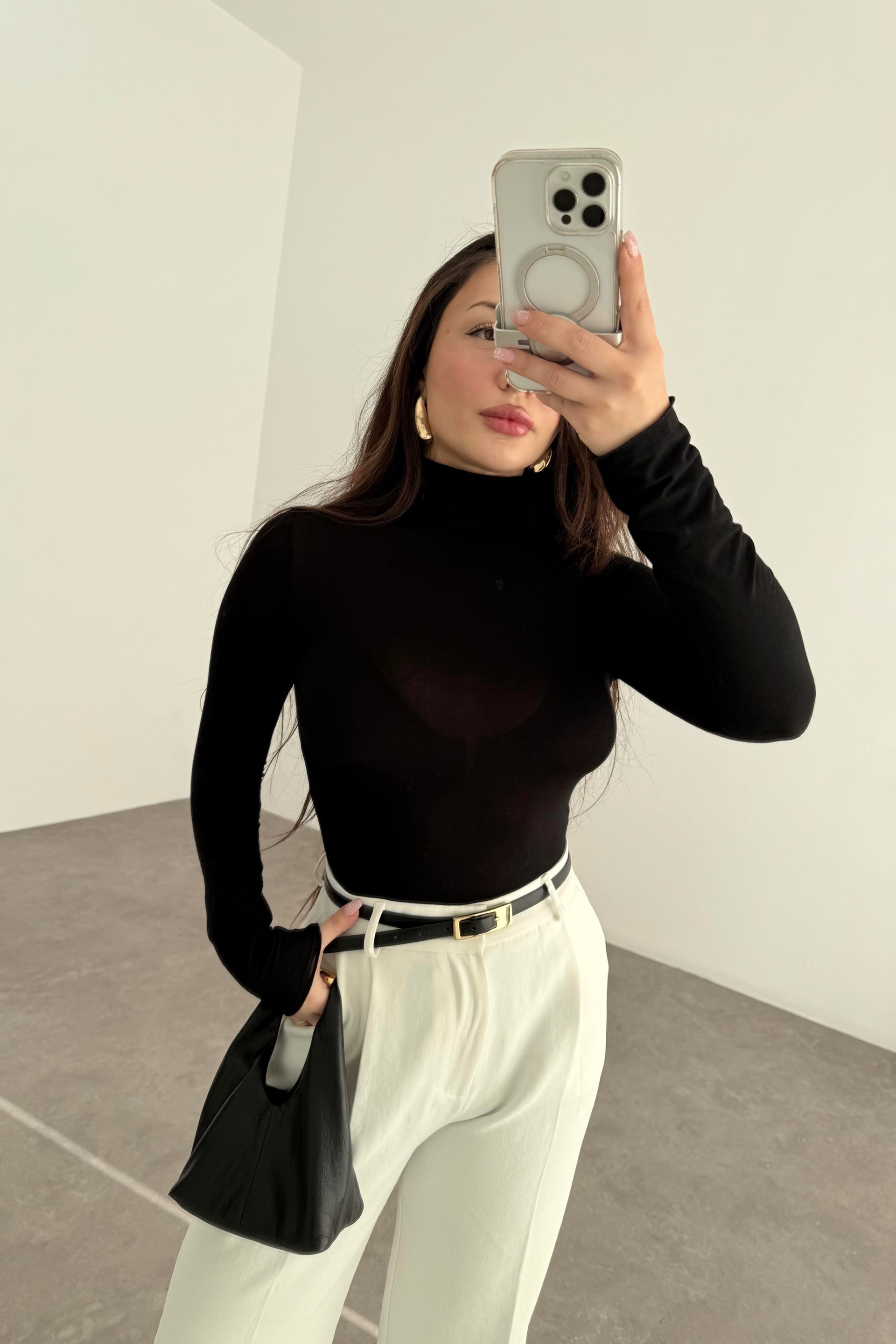 Yarı Transparan Basic Boğazlı Siyah Body