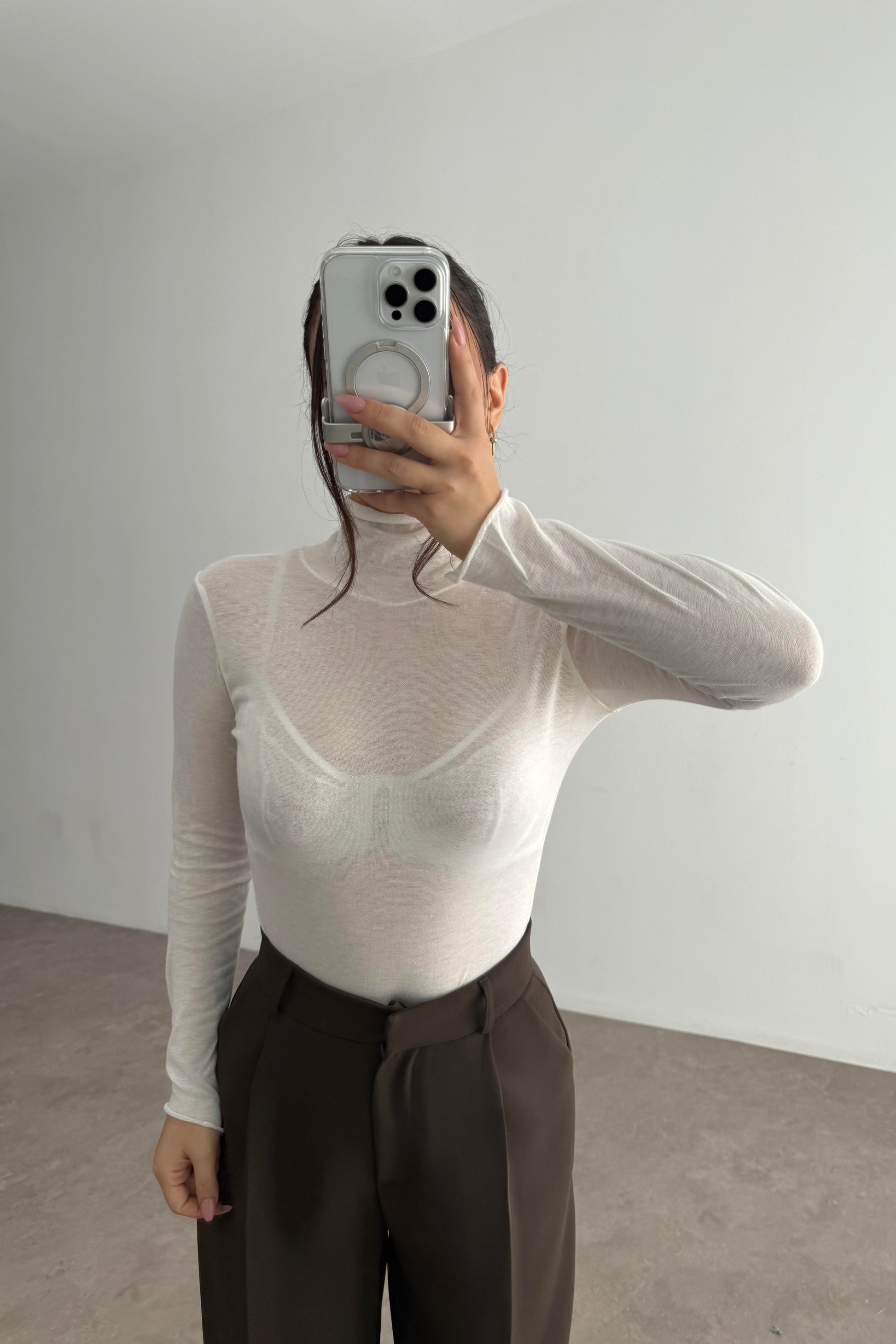 Yarı Transparan Pamuklu Boğazlı Beyaz Body