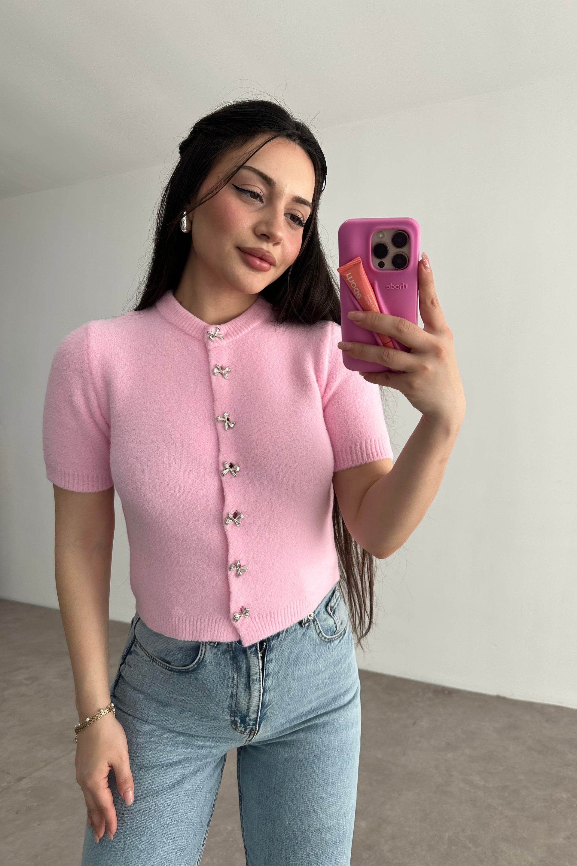 Yumoş Kurdele Düğmeli Pembe Hırka