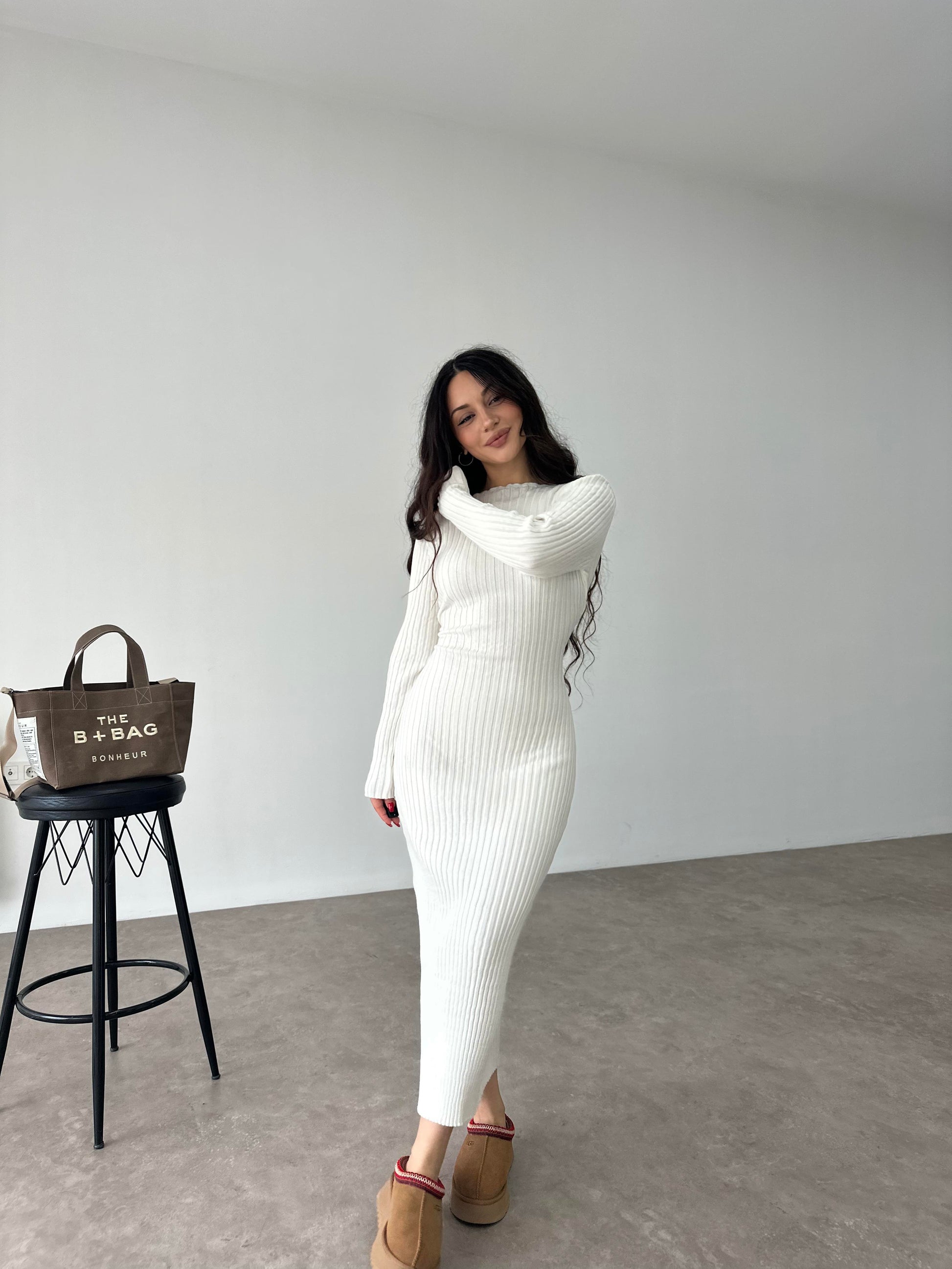 ZR Model Bağlama Detaylı Triko Beyaz Elbise
