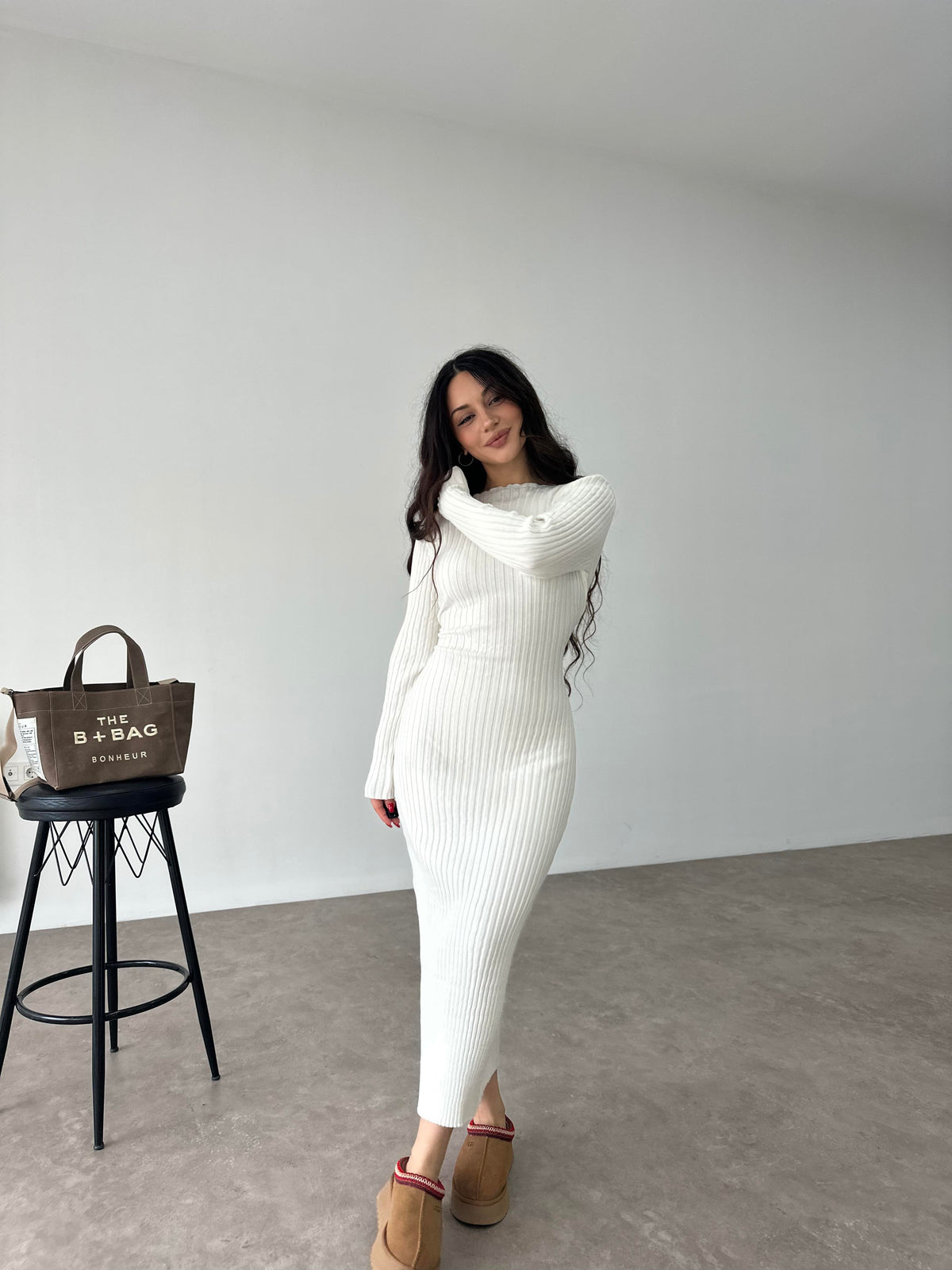 ZR Model Bağlama Detaylı Triko Beyaz Elbise