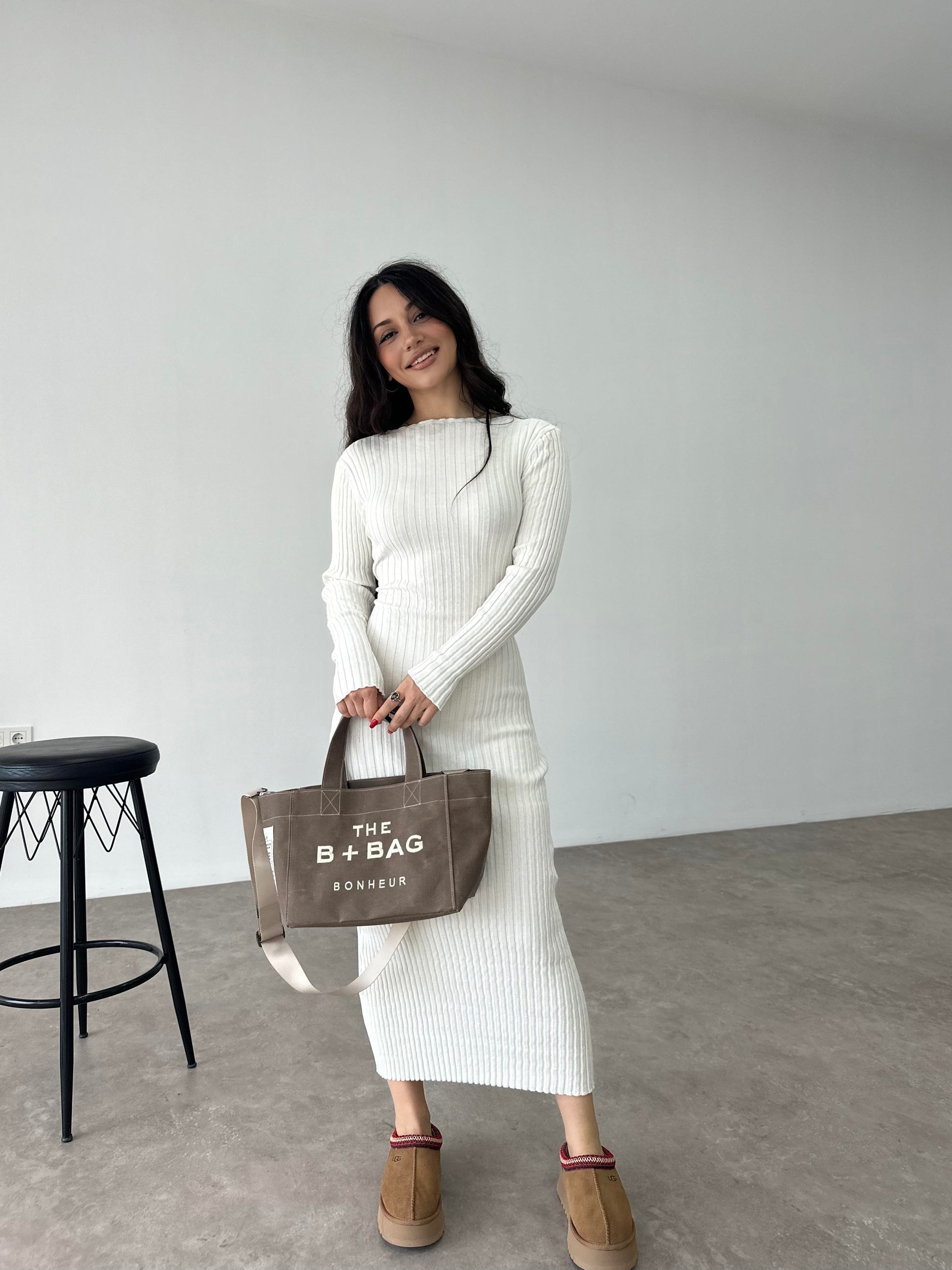 ZR Model Bağlama Detaylı Triko Beyaz Elbise