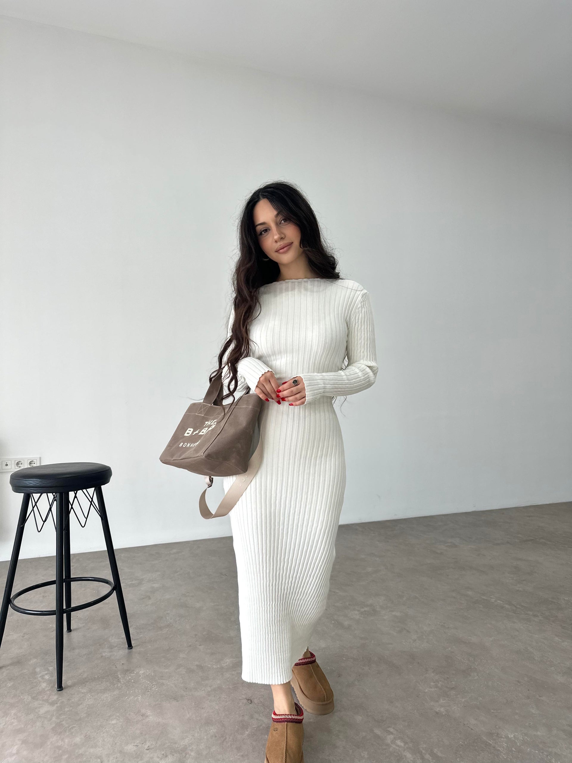 ZR Model Bağlama Detaylı Triko Beyaz Elbise