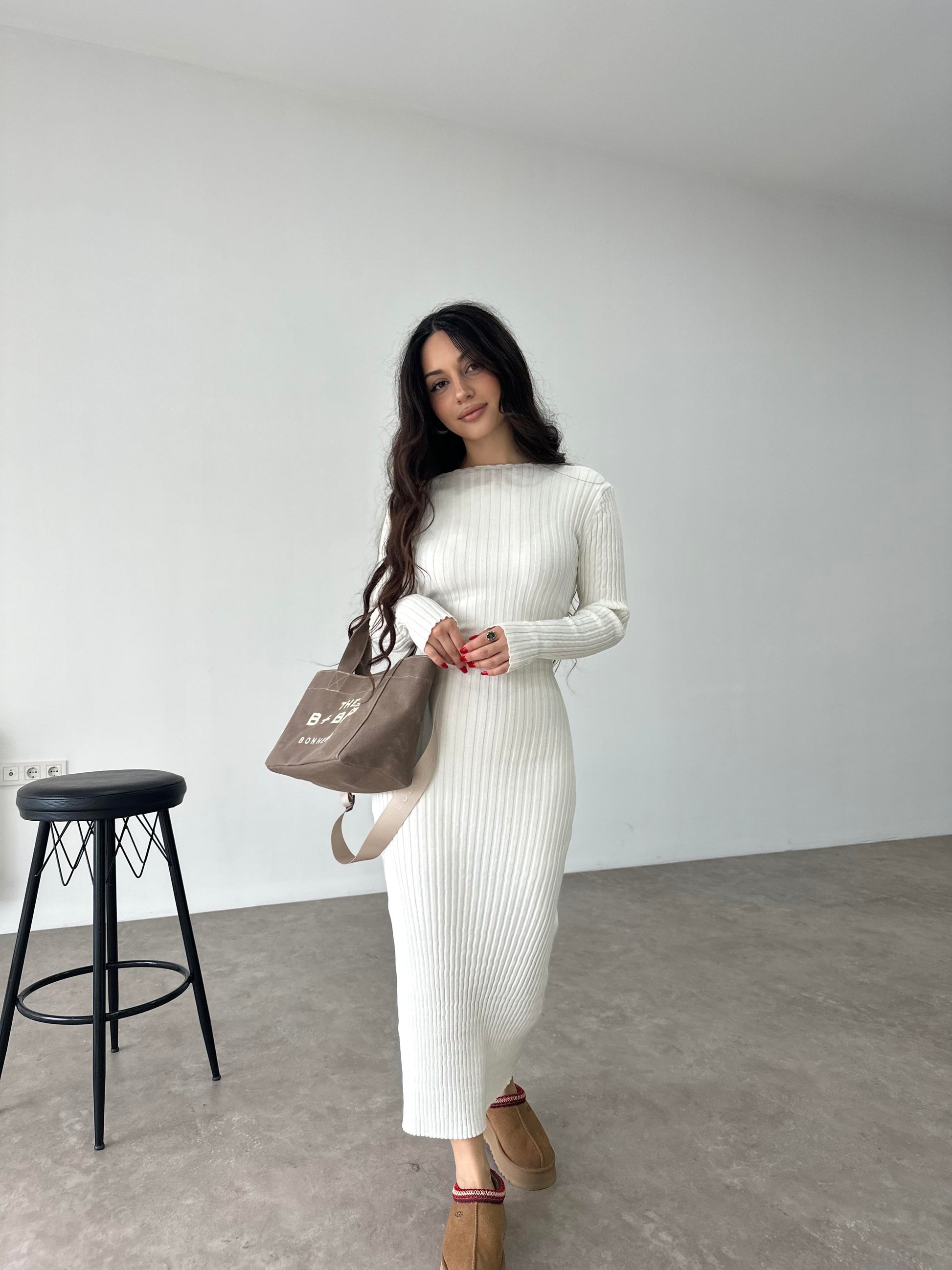 ZR Model Bağlama Detaylı Triko Beyaz Elbise