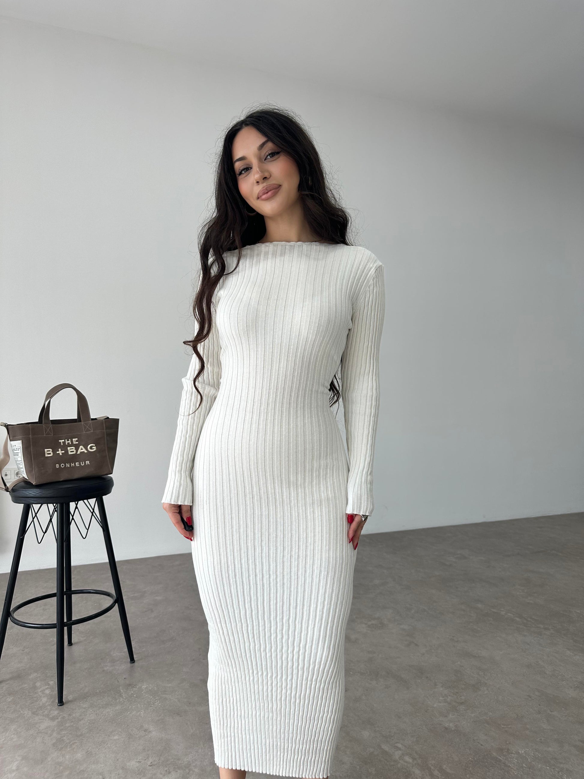 ZR Model Bağlama Detaylı Triko Beyaz Elbise