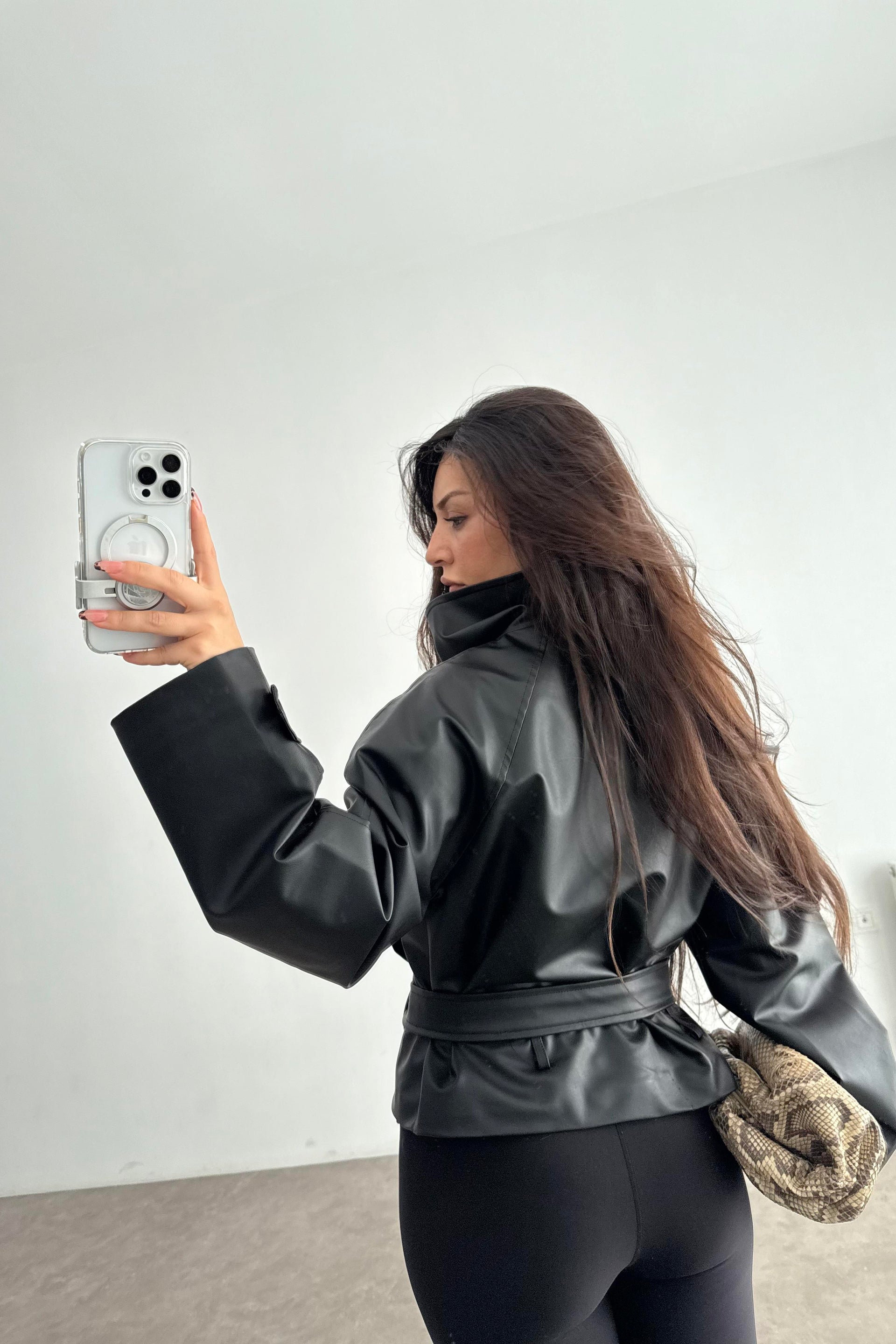 Zr Model Dik Yakalı Deri Siyah Trençkot