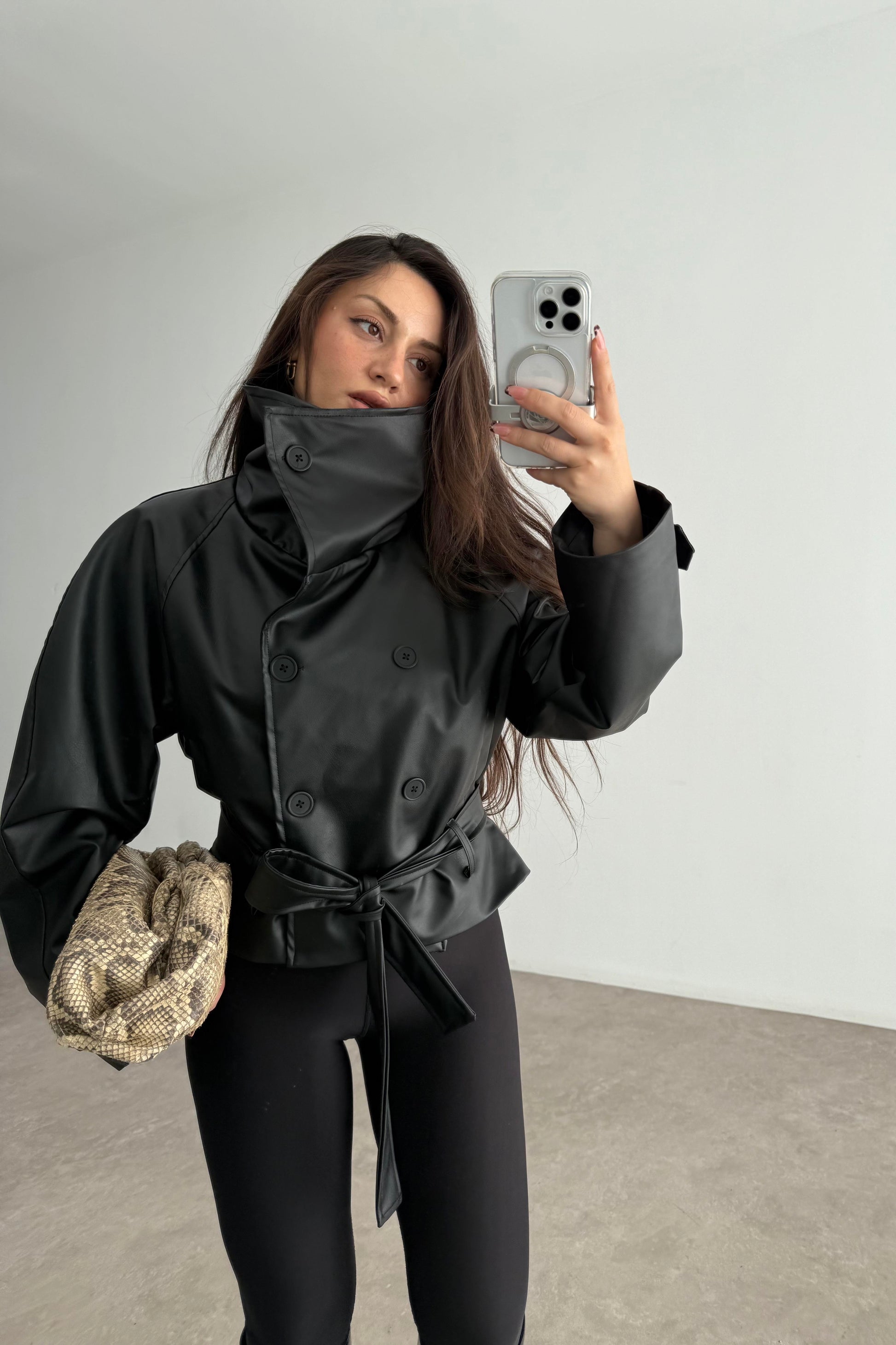 Zr Model Dik Yakalı Deri Siyah Trençkot