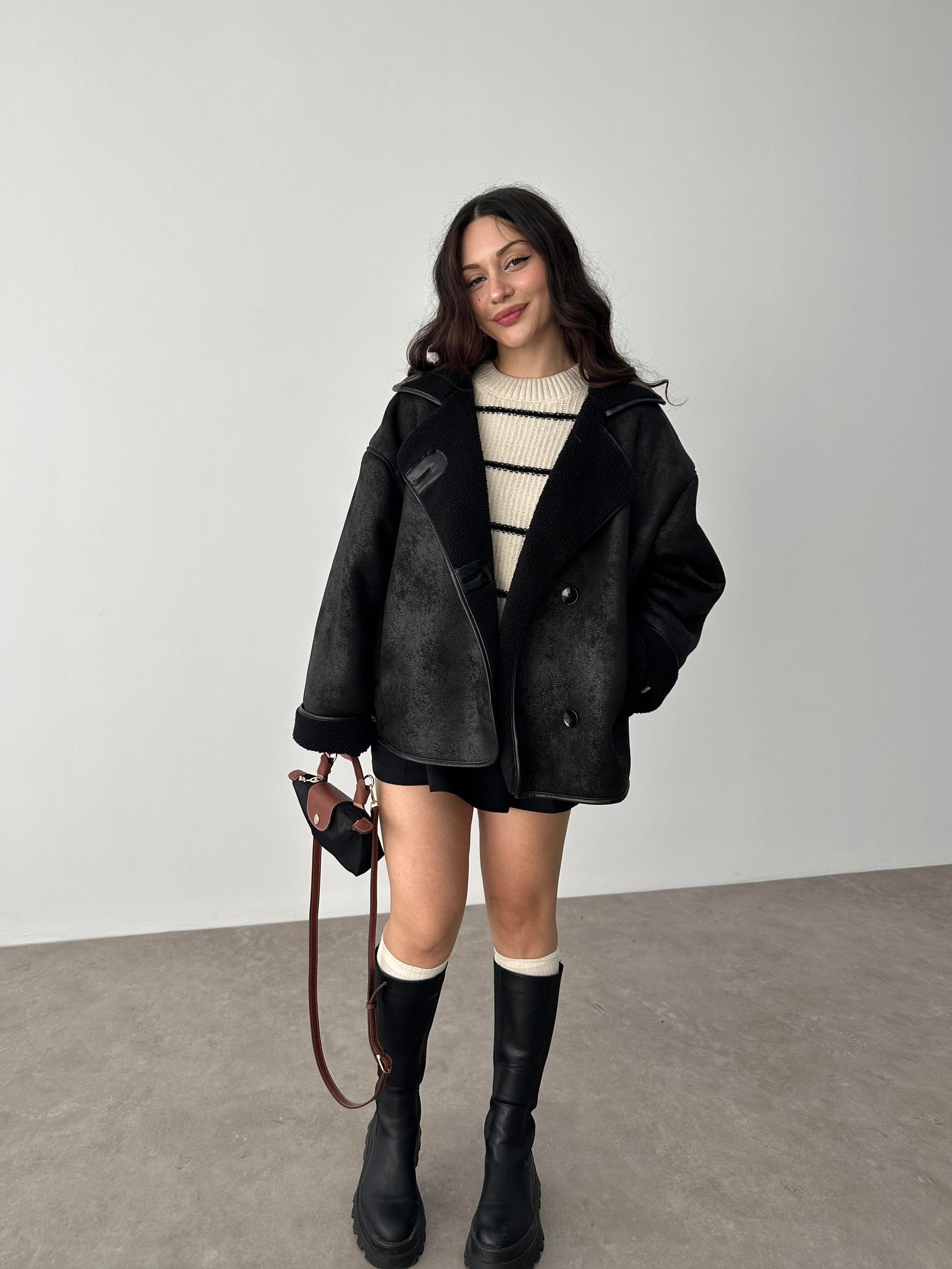 ZR Model Yakalı Teddy Kürklü Siyah Mont