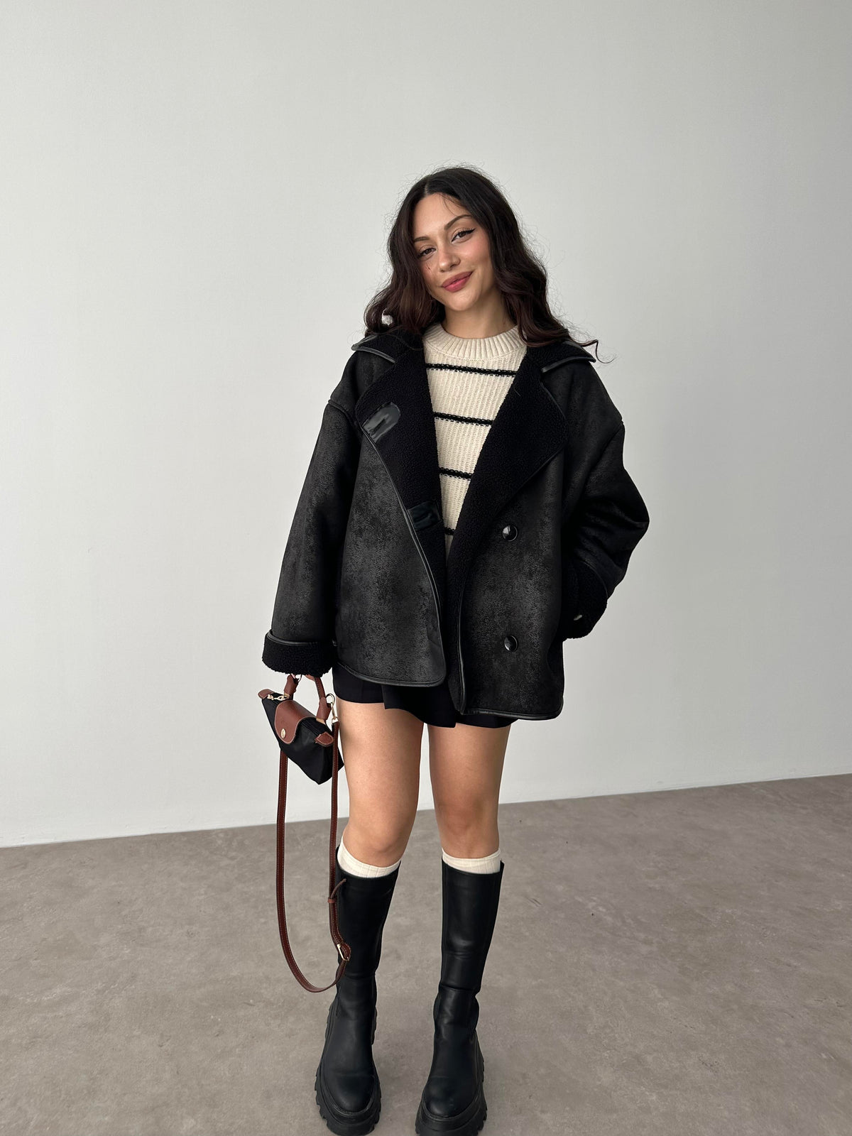 ZR Model Yakalı Teddy Kürklü Siyah Mont