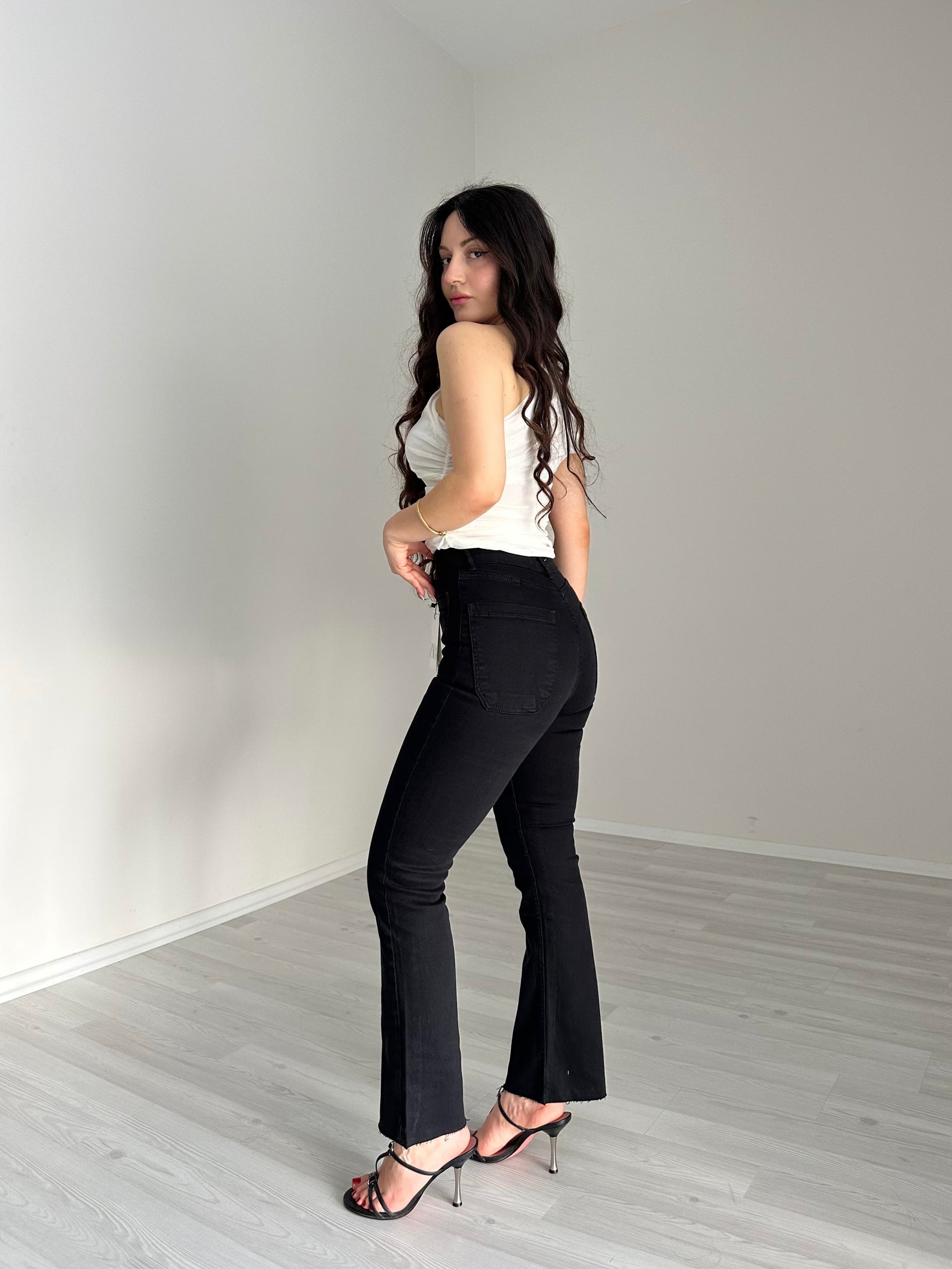 Zra Bilek Flare Cep Detaylı Jean (Siyah)