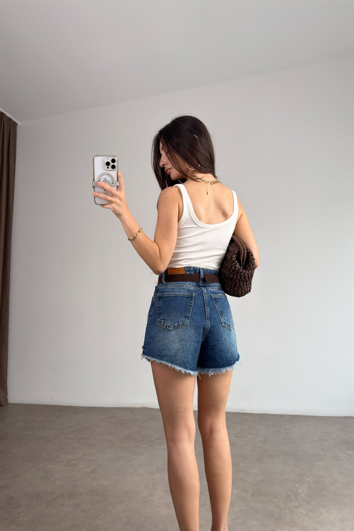 Zra Eskitme Detaylı Mid Blue Kısa Denim Şort